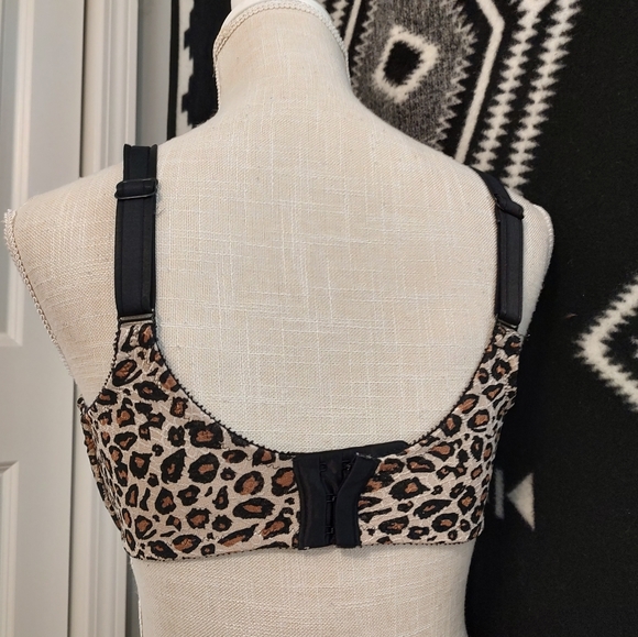 😍EUC Chantelle C Magnifique Seamless Unlined Minimizer Underwire Bra, 34DDD - Picture 16 of 16